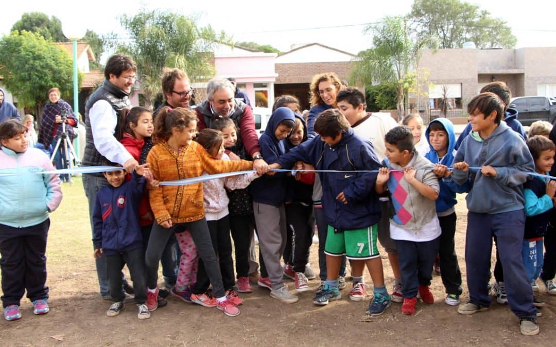 30 DE AGOSTO HABILITÓ LOS NUEVOS JUEGOS INFANTILES EN EL PARQUE MUNICIPAL Y EN EL PASEO DE ARTESANOS