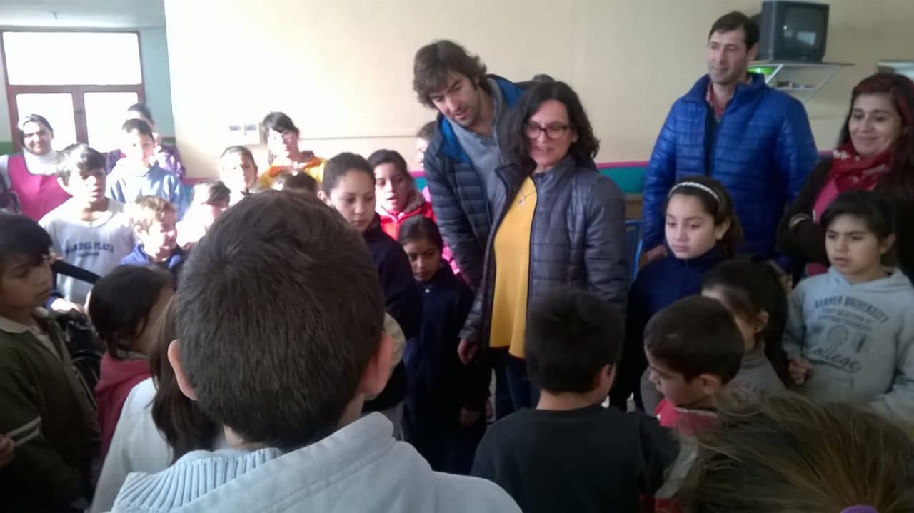 Juegos, regalos y sorteos para los chicos en Casa del Niño