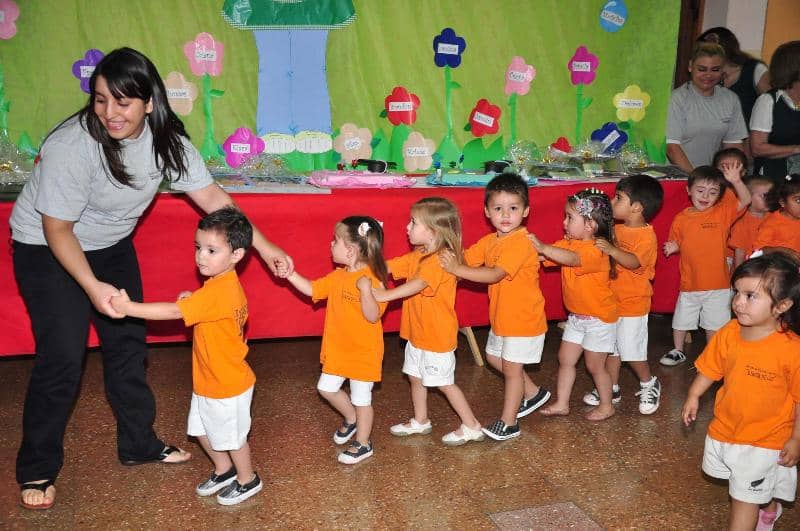 Jardines despidieron a sus egresados