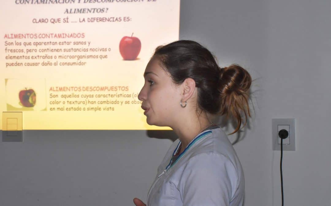 ZOONOSIS OFRECERÁ EN EL CENTRO CÍVICO UN NUEVO CURSO DE MANIPULACIÓN DE ALIMENTOS
