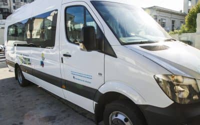 La Municipalidad le cedió el minibus de discapacidad a la Escuela Laboral