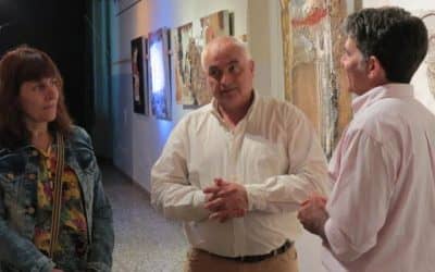 Zapata encabezó la apertura de una muestra de arte