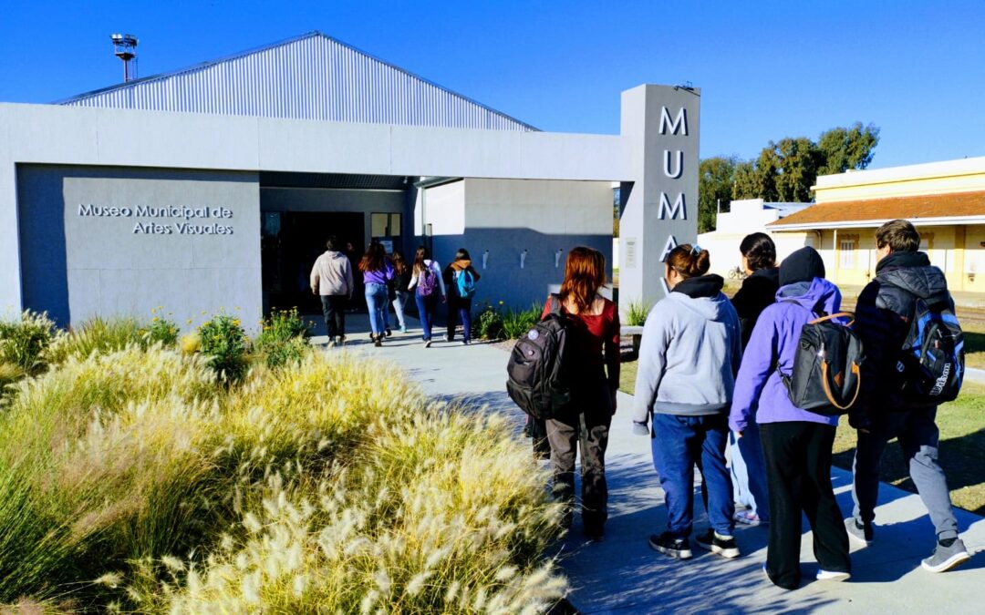 ESCUELAS Y DISTINTOS ESPACIOS DE FORMACIÓN ARTÍSTICA VISITARON EL MUMAV