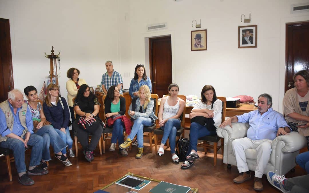 Fernández recibió a los muralistas que participan del encuentro de arte mural