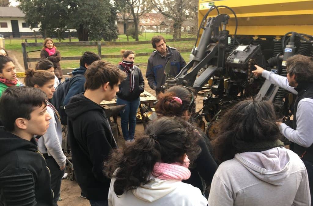 Alumnos del CIT recorrieron la Estancia Nueva Castilla