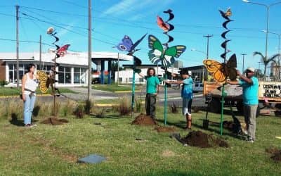 Comenzó la instalación de esculturas en el acceso García Salinas