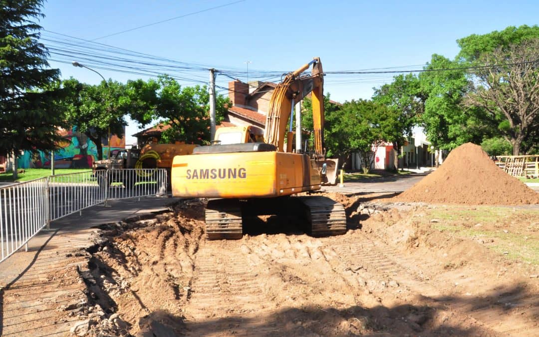 El Municipio repara una rotura en caño de la red cloacal