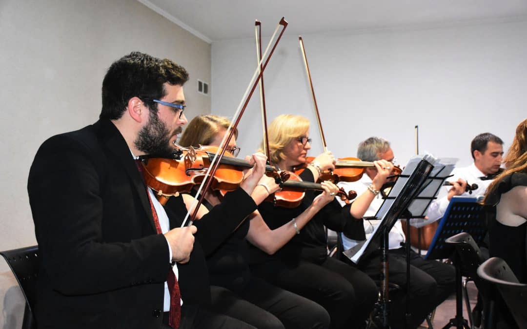 LA ORQUESTA SINFÓNICA Y EL CORO JUVENIL VOLVIERON A BRILLAR EN LA ESCUELA MUNICIPAL DE MÚSICA