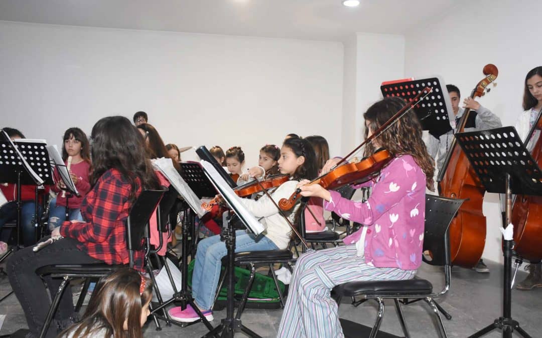 LA BANDA MUNICIPAL ESTRENO FORMACION Y DIRECTORES, EN UN PROMETEDOR Y APLAUDIDO REGRESO