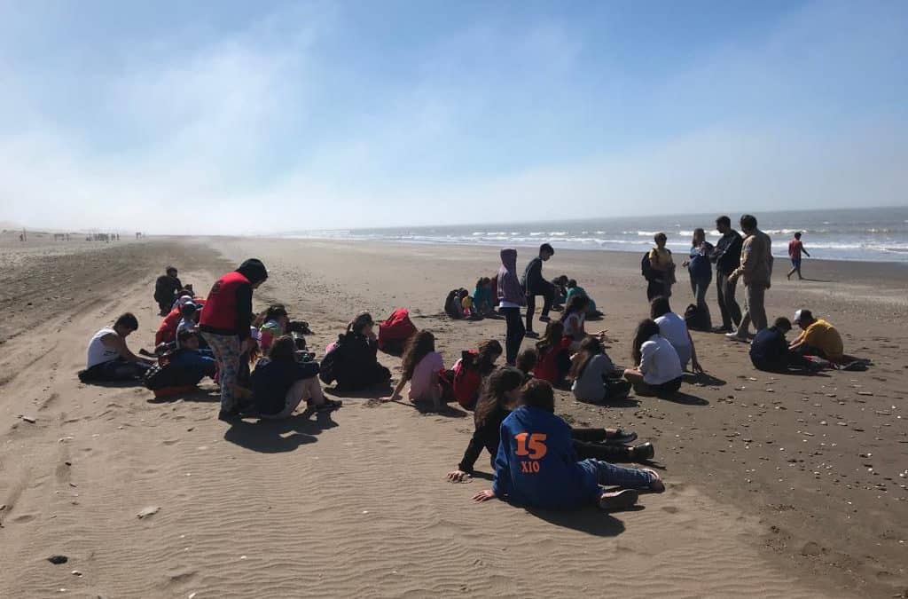 ALUMNOS DE 6° AÑO DE LAS ESCUELAS RURALES VERDES REGRESARON DEL VIAJE A PEHUEN CÓ QUE ORGANIZÓ LA DIRECCIÓN DE AMBIENTE MUNICIPAL