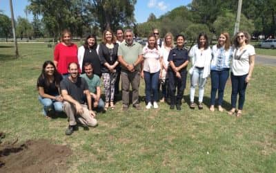 PLANTARON DIEZ ÁRBOLES EN EL PARQUE VILLEGAS EN EL MARCO DE LAS ACTIVIDADES POR EL DÍA ELIMINACIÓN DE LA VIOLENCIA DE GÉNERO