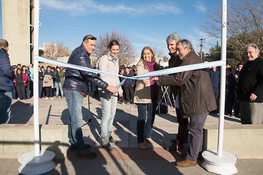 El Municipio puso en valor el playón de las escuelas Nacional y Comercial
