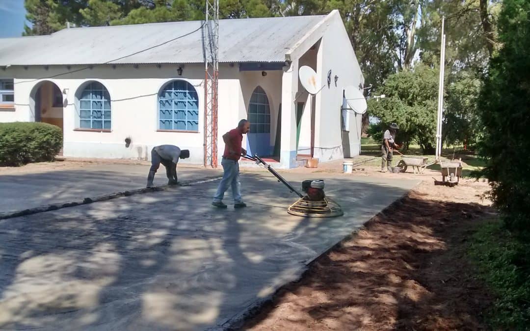 PP 2016: finalizó la obra del playón en la escuela de Mari Lauquen
