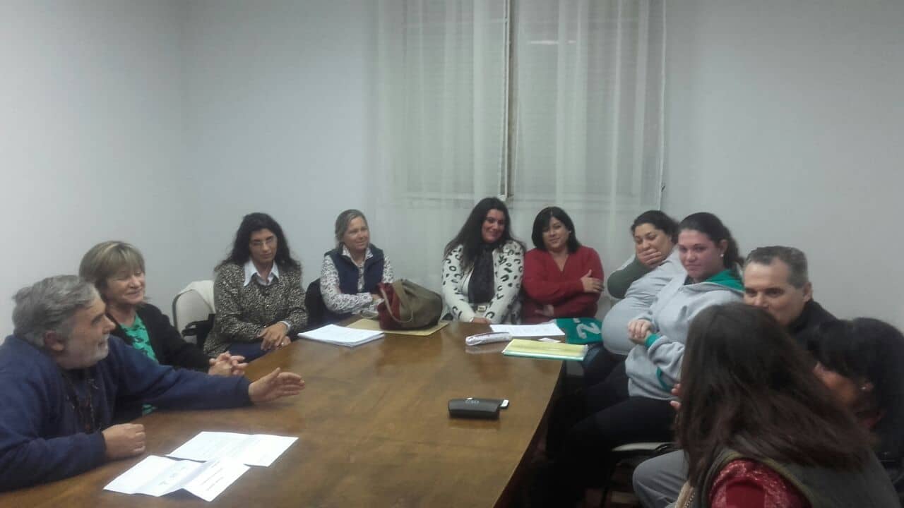 Jóvenes del Plan Fines presentaron proyecto de guardia activa de mascotas