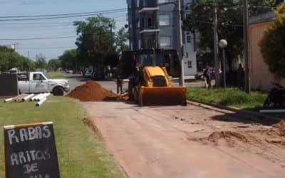 RECAMBIAN CAÑERÍA OBSOLETA DE CLOACAS EN DOS TRAMOS DE LA CALLE MONFERRAND
