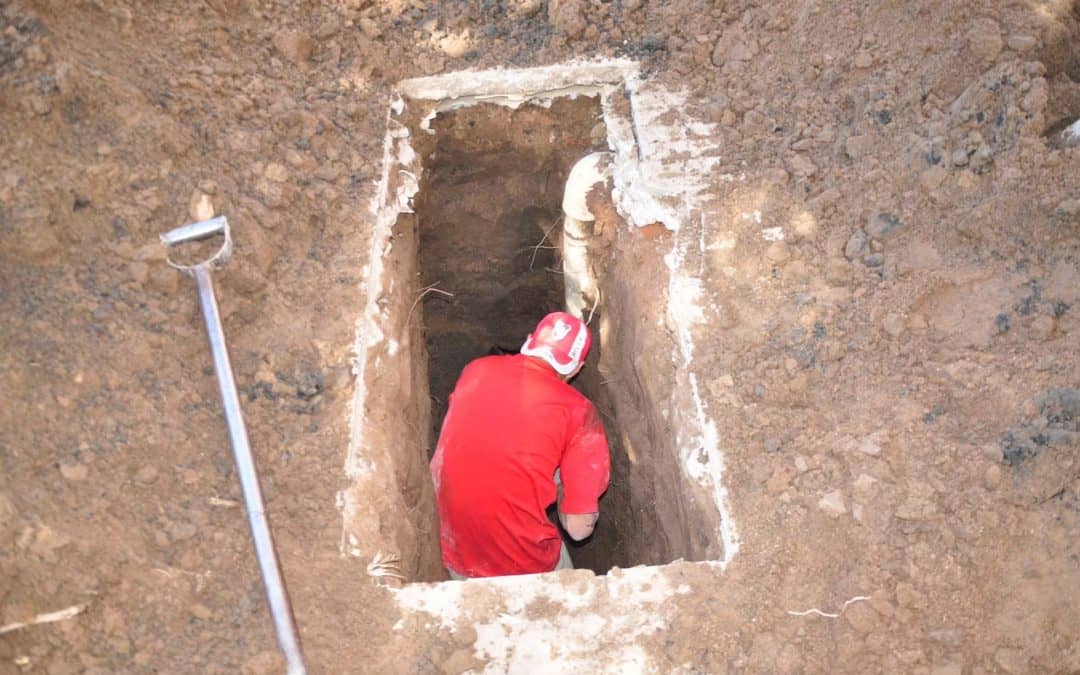 El Municipio repara una bomba de cloacas en calle Viani y Hernández