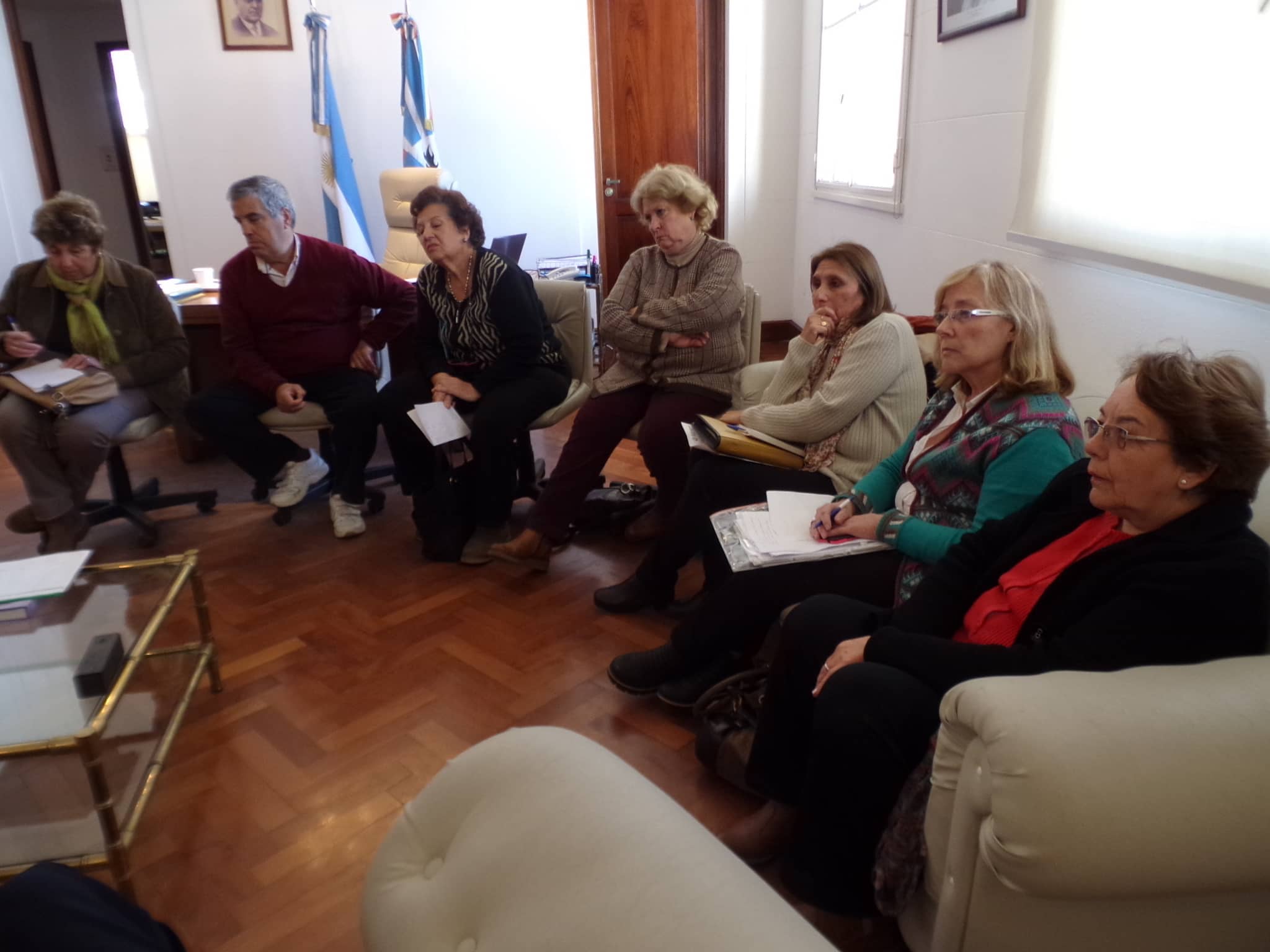 El intendente se reunió ayer con la comisión directiva del Taller Peñi Hue