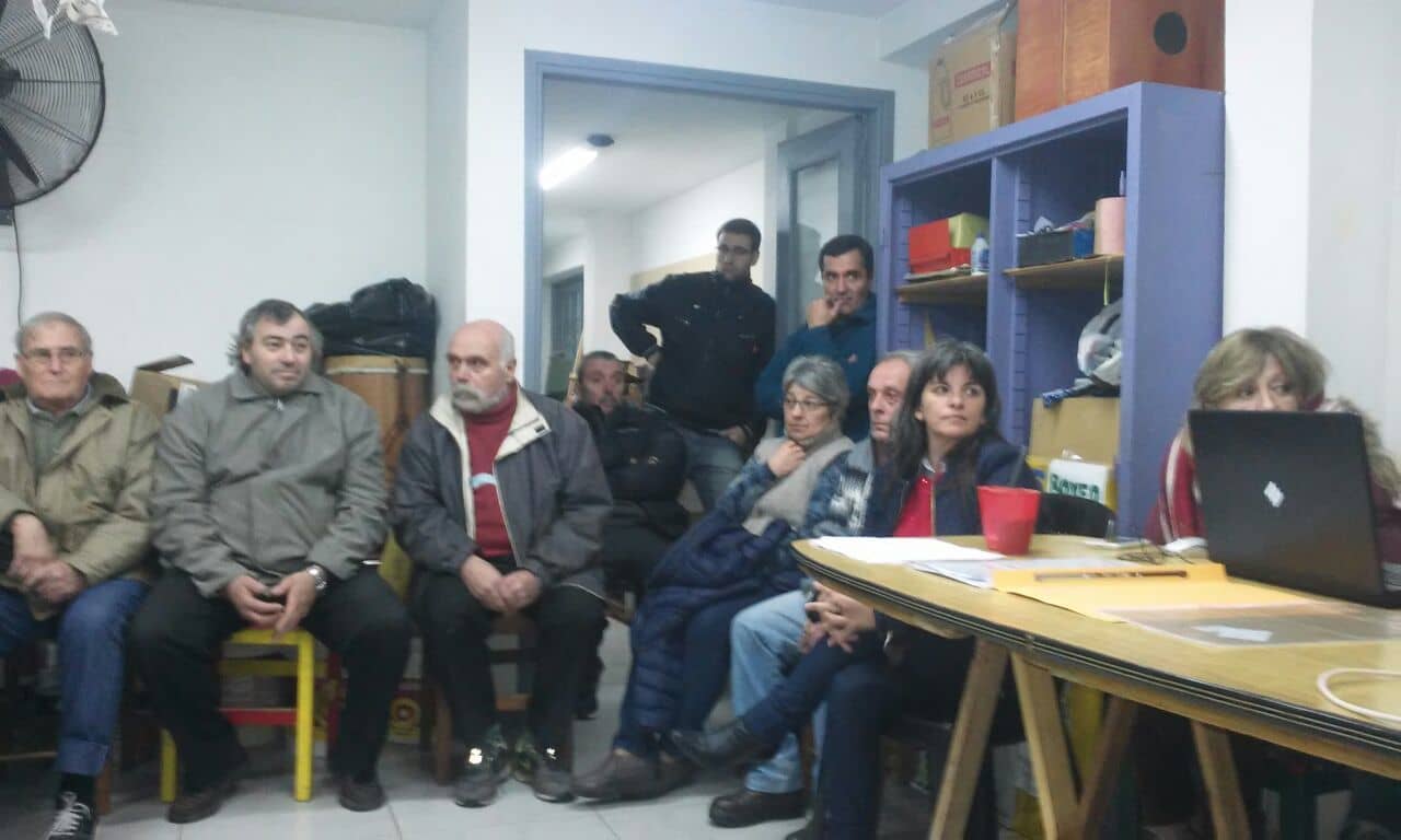 Vecinos del barrio parque se reunieron con autoridades policiales