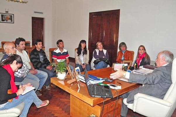 Feito recibió a representantes del Colegio Santa Rosa de Lima