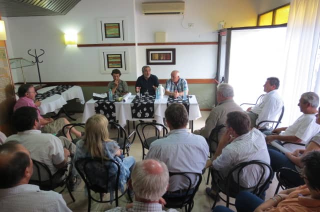 Reunión con productores agropecuarios en 30 de Agosto