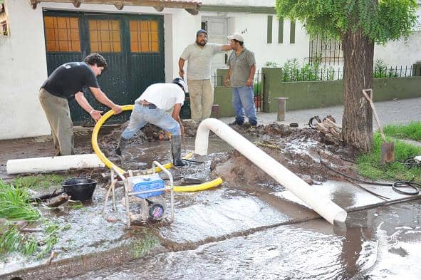 Trabajos simultáneos por roturas en la Red de Agua Corriente