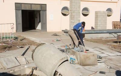 Avanzan los trabajos de construcción de rotondas y dársena en el Polideportivo