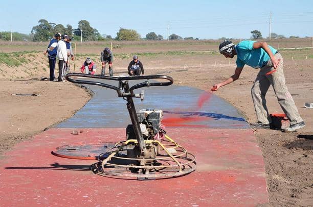 El Municipio ejecuta un sendero en la Ampliación Urbana
