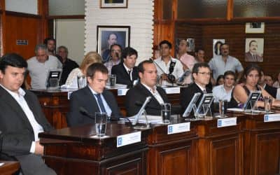 EL REELECTO INTENDENTE MIGUEL FERNÁNDEZ Y NUEVE CONCEJALES ASUMIERON SUS CARGOS Y PRESTARON JURAMENTO