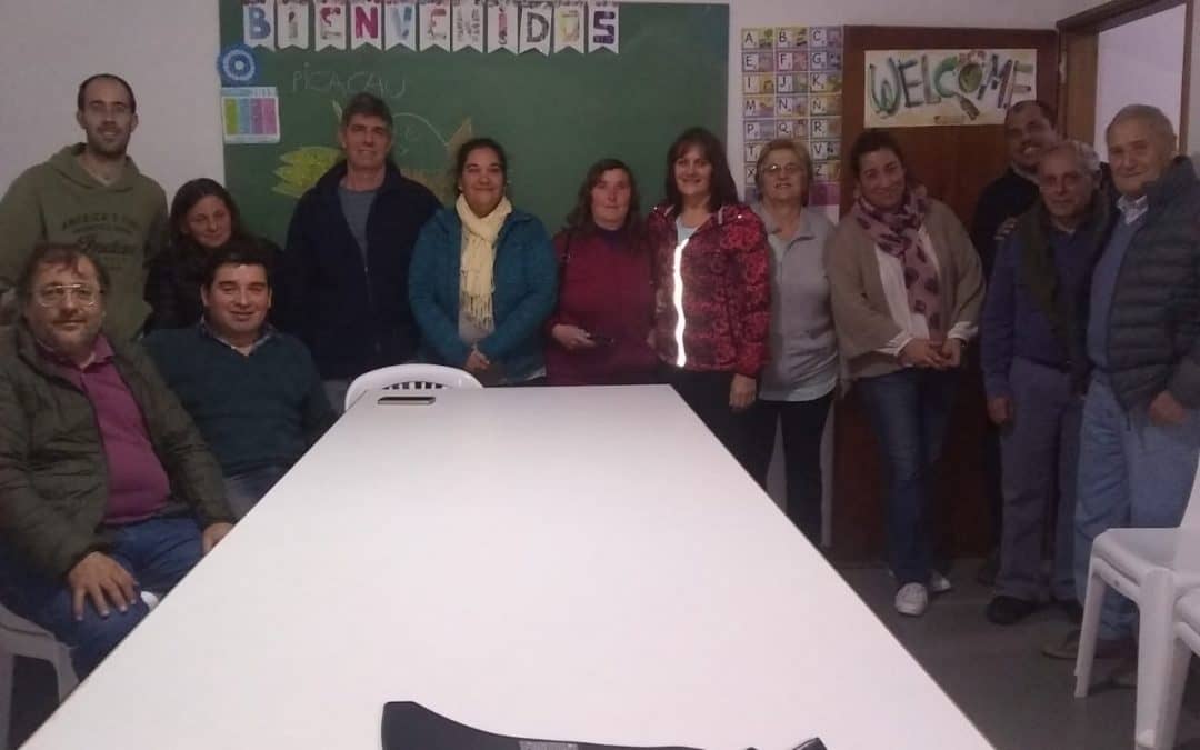 REUNIÓN DE FUNCIONARIOS CON LA COMISIÓN DE BARRIO PARQUE PARA TRATAR INQUIETUDES COMUNITARIAS