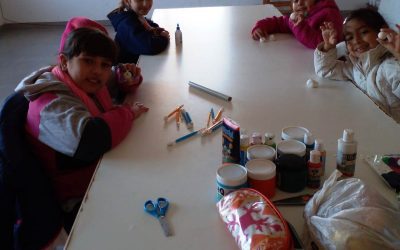 QUEDAN CUPOS DISPONIBLES EN EL TALLER DE ARTE Y MANUALIDADES QUE SE DICTA EN EL CIC DEL BARRIO ESPERANZA