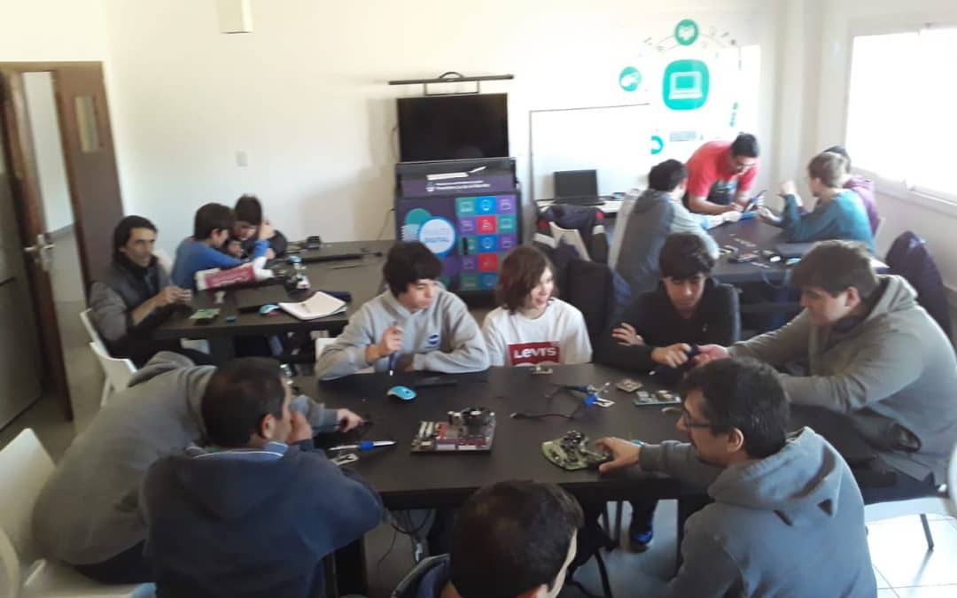 CADA VEZ SON MÁS LOS QUE SE SUMAN A LOS NUEVOS DESAFÍOS QUE PLANTEAN LOS CURSOS DEL CLUB SOCIAL DE INNOVACIÓN