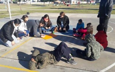 Se realizó un taller de higiene personal y cuidados del cuerpo en plaza Bicentenario