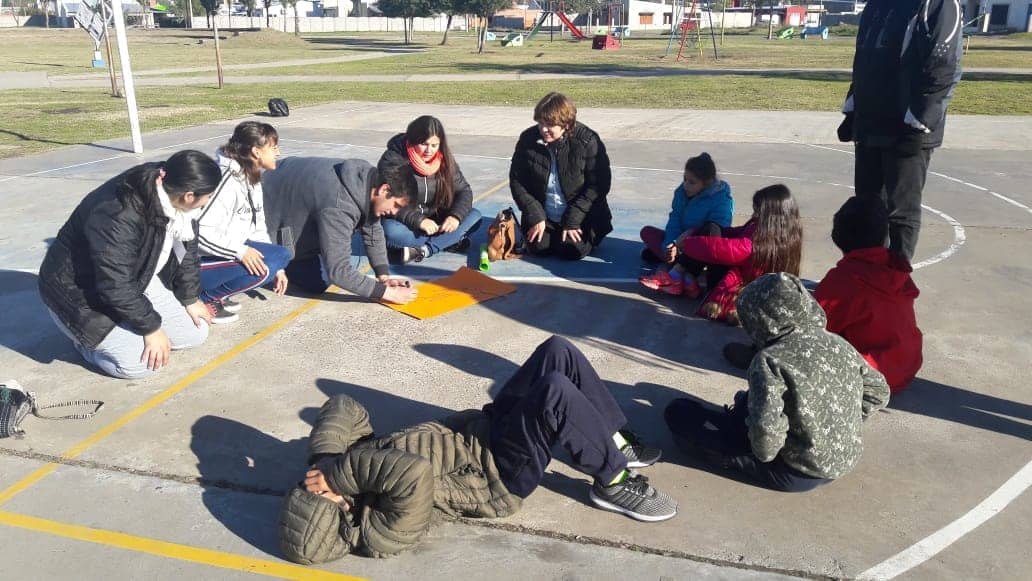 Se realizó un taller de higiene personal y cuidados del cuerpo en plaza Bicentenario