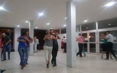 LA MUSICA Y EL BAILE DE “TANGO EN LA CALLE” HICIERON REVIVIR LA NOCHE DEL PATIO DEL CENTRO CIVICO