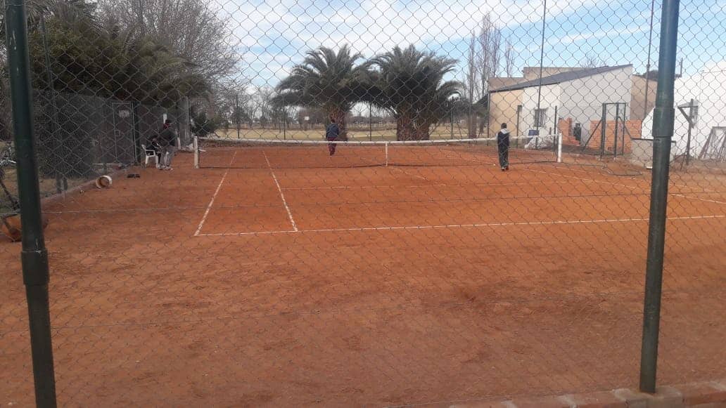 TENIS JUNIOR: BALTAZAR BILBAO ESPERA QUE SE DEFINA SU ADVERSARIO PARA JUGAR LA FINAL EN LA CATEGORÍA SUB 14