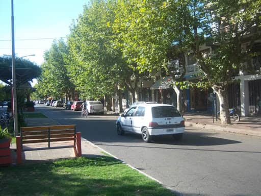 DESDE EL MARTES, LOS COMERCIOS MINORISTAS PODRÁN ATENDER AL PÚBLICO DE LUNES A SÁBADO DE 8 A 17.30