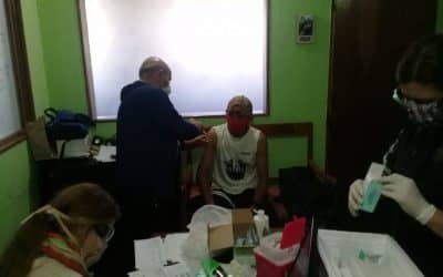 SE APLICÓ EL REFUERZO DE LA VACUNA ANTIGRIPAL A LOS RECOLECTORES DE RESIDUOS