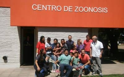 Visita de un grupo de chicos al Centro de Zoonosis