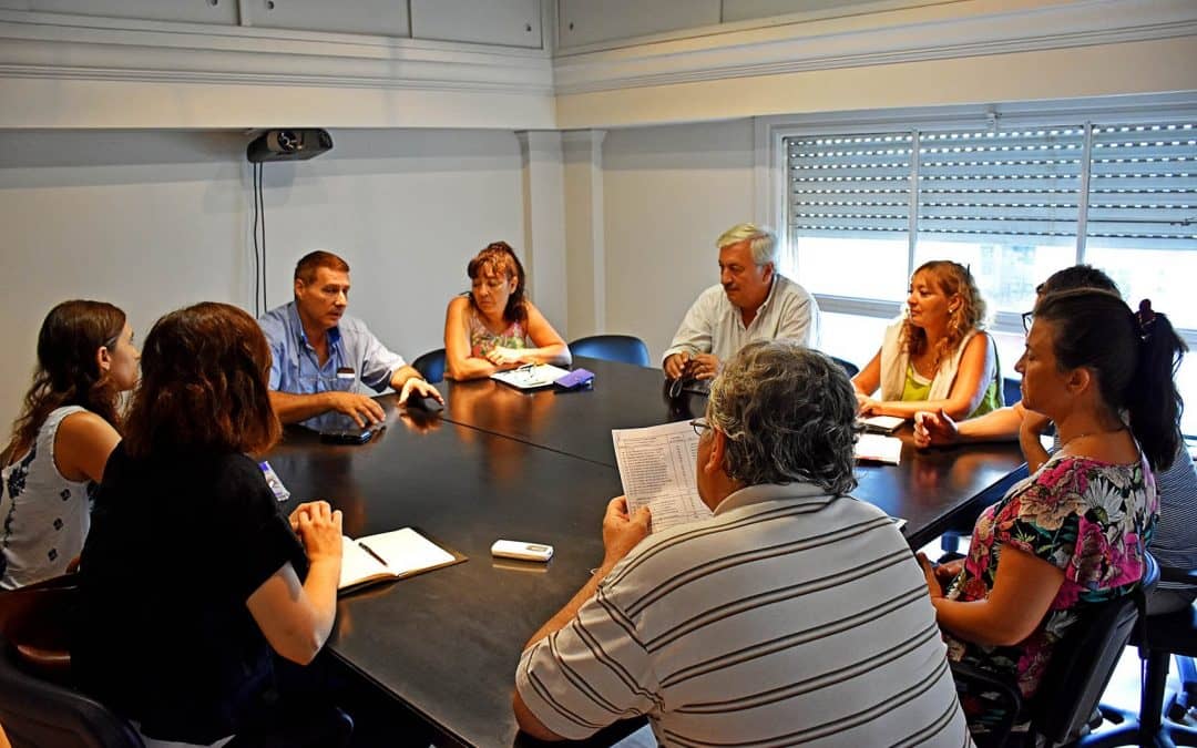 Funcionarios de Villegas vinieron a conocer la política de tierra y los planes de vivienda