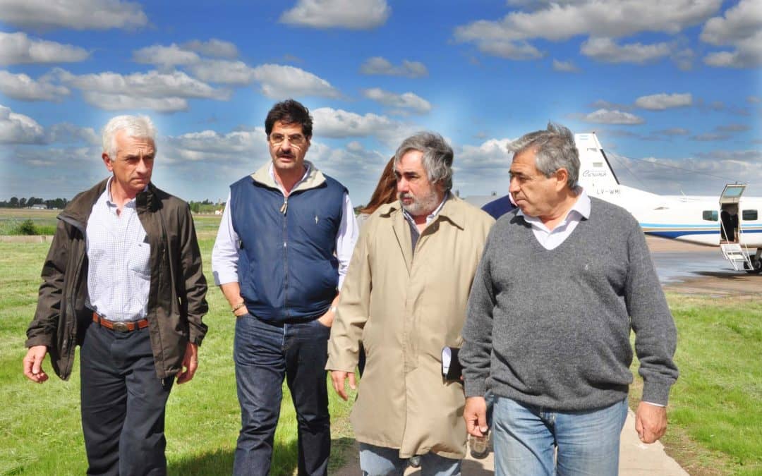 Sarquís sobrevoló zonas inundadas y se reunió con intendentes de la región