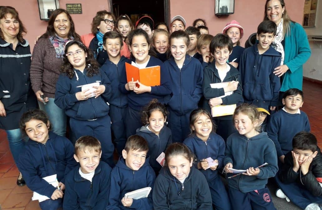 ALUMNOS DEL INSTITUTO AMÉRICA REALIZARON UNA RECORRIDA POR LOS MUSEOS Y MIEMBROS DE LIPOLCC, DE LA PLATA, OTRA POR LA CIUDAD