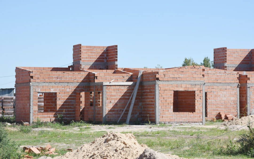 Comenzarán a techar las casas del PROCREAR