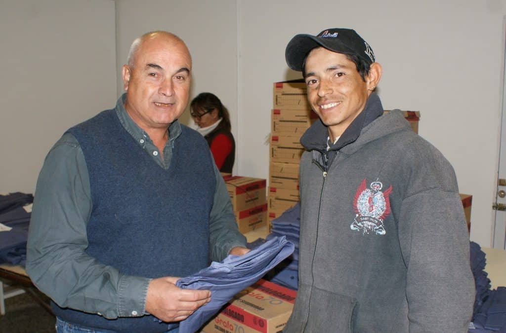 30 de Agosto: Zapata entregó ropa de trabajo para todas las áreas